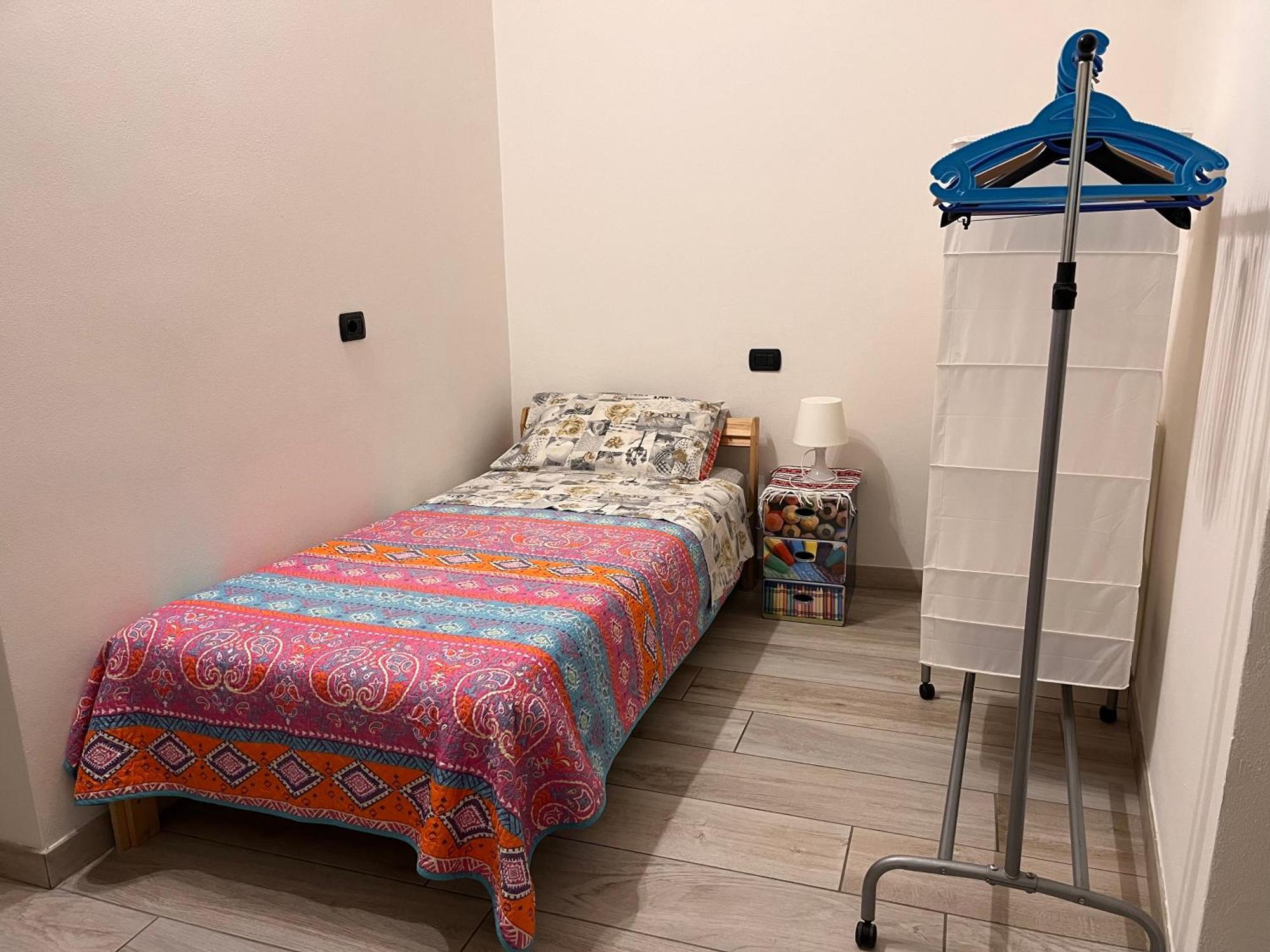 Il Cortile Como Single & Double Room In Apartment No Hotel Exterior foto